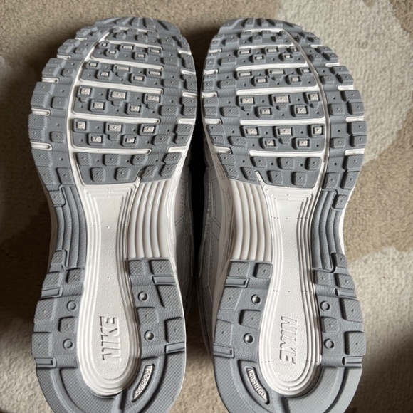 W8 - Nike P-6000 SE Wmns "Summit White/Vast Grey"- IF1756-100 - Picture 5 of 7